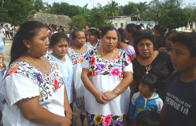 Las mujeres indí­genas sufren triple marginación.