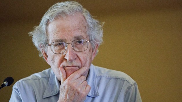 Chomsky: «Las drogas son un instrumento de EE.UU. para criminalizar a los pobres»