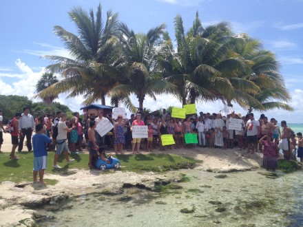 Protestan en Quintana Roo por cierre de accesos a playas públicas