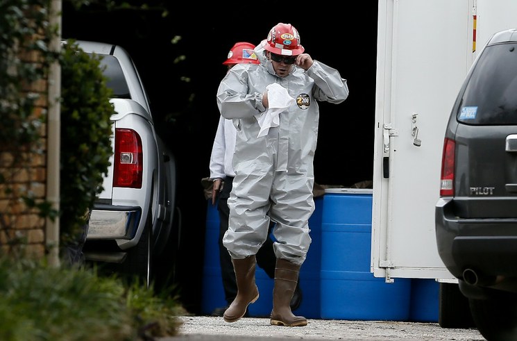 EU pide a todos sus hospitales prepararse para el ébola